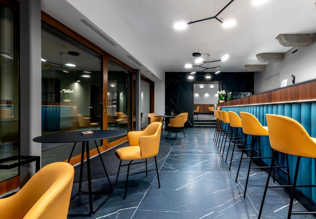 Palatinus Boutique Hotel Pecs Bagian luar foto